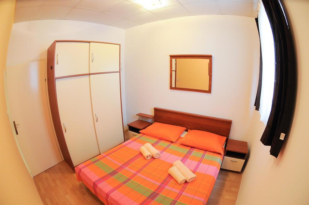 Apartments Marija Petricevic Podstrana Chambre photo