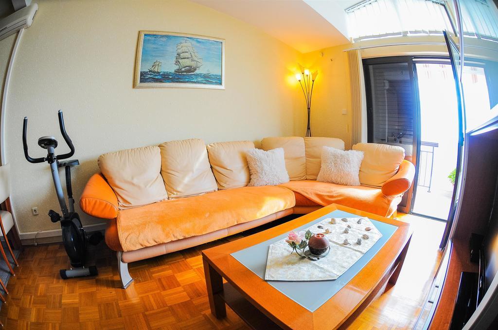 Apartments Marija Petricevic Podstrana Chambre photo